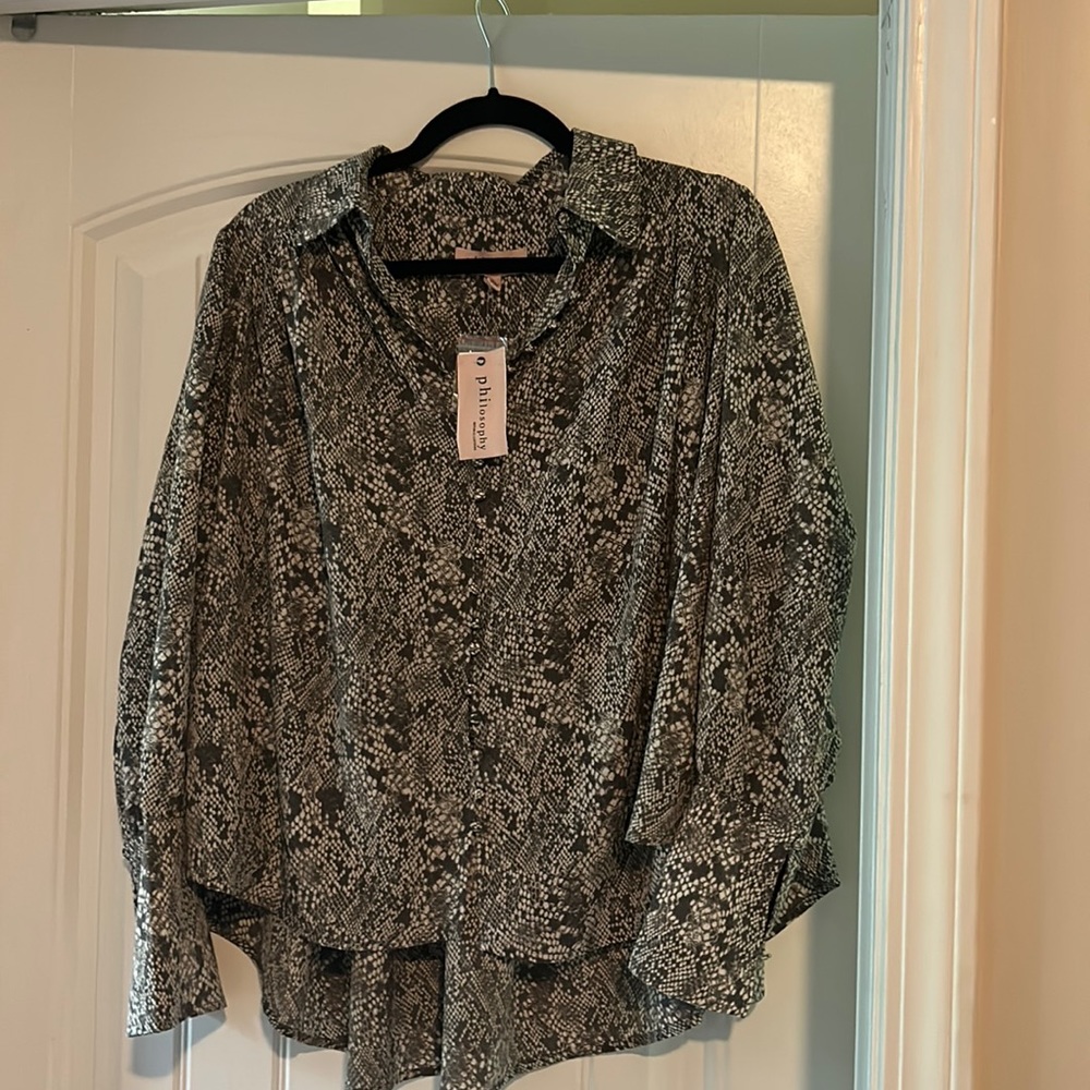 Women’s shirt